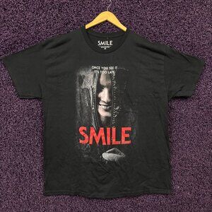 Smile Horror Movie Poster T-Shirt Size Extra Large